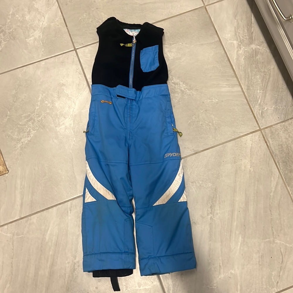 Spyder kids ski suit size 4